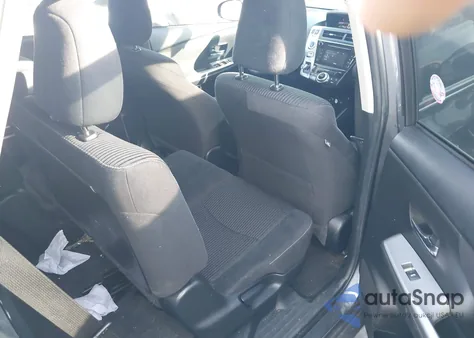 2017 Toyota Prius V Two z USA, uszkodzony, nr VIN JTDZN3EU2HJ070756